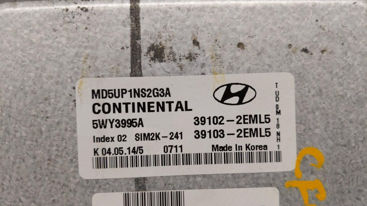 2014-2016 Hyundai Elantra PCM Engine Computer ECU ECM PCU OEM P/N:39102-2EML6 39103-2EML6 Fits 2014 2015 2016 OEM Used Auto Parts - Oemusedautoparts1.com