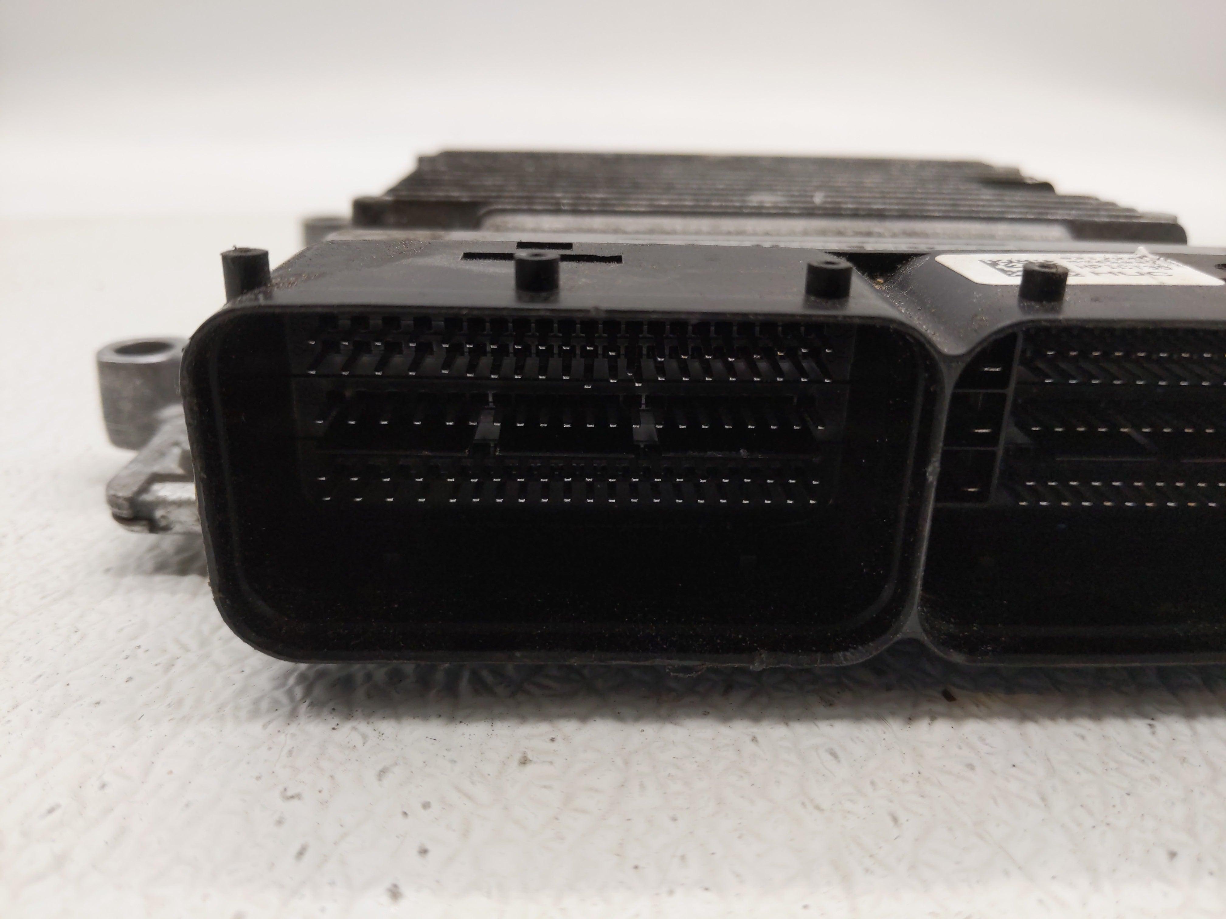 2014-2016 Hyundai Elantra PCM Engine Computer ECU ECM PCU OEM P/N:39102-2EML6 39103-2EML6 Fits 2014 2015 2016 OEM Used Auto Parts - Oemusedautoparts1.com