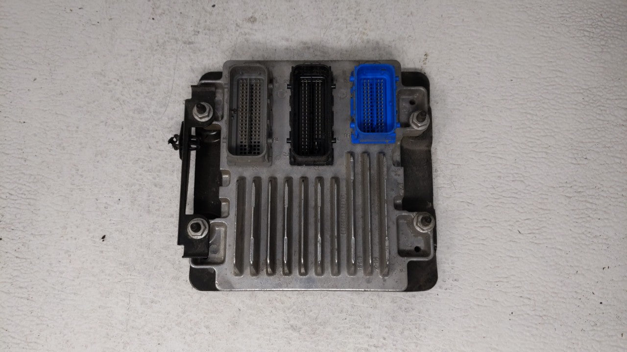 2012-2016 Chevrolet Cruze PCM Engine Computer ECU ECM PCU OEM P/N:12655586 12669749 Fits 2011 2012 2013 2014 2015 2016 OEM Used Auto Parts - Oemusedautoparts1.com