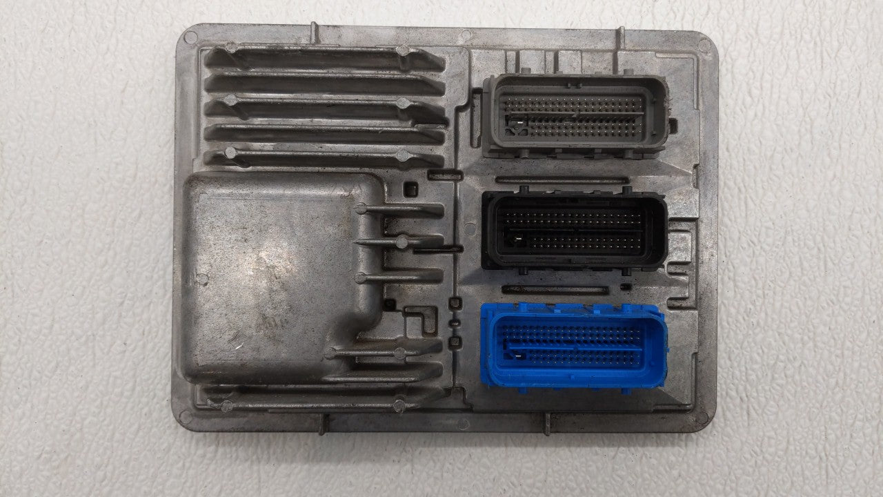 2017-2018 Chevrolet Cruze PCM Engine Computer ECU ECM PCU OEM P/N:12680876 12677677 Fits 2017 2018 2019 OEM Used Auto Parts - Oemusedautoparts1.com