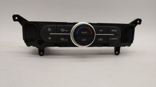 2017-2019 Kia Soul Climate Control Module Temperature AC/Heater Replacement P/N:97250-B2GQ1 97250-B2GQ1CA Fits 2017 2018 2019 OEM Used Auto Parts