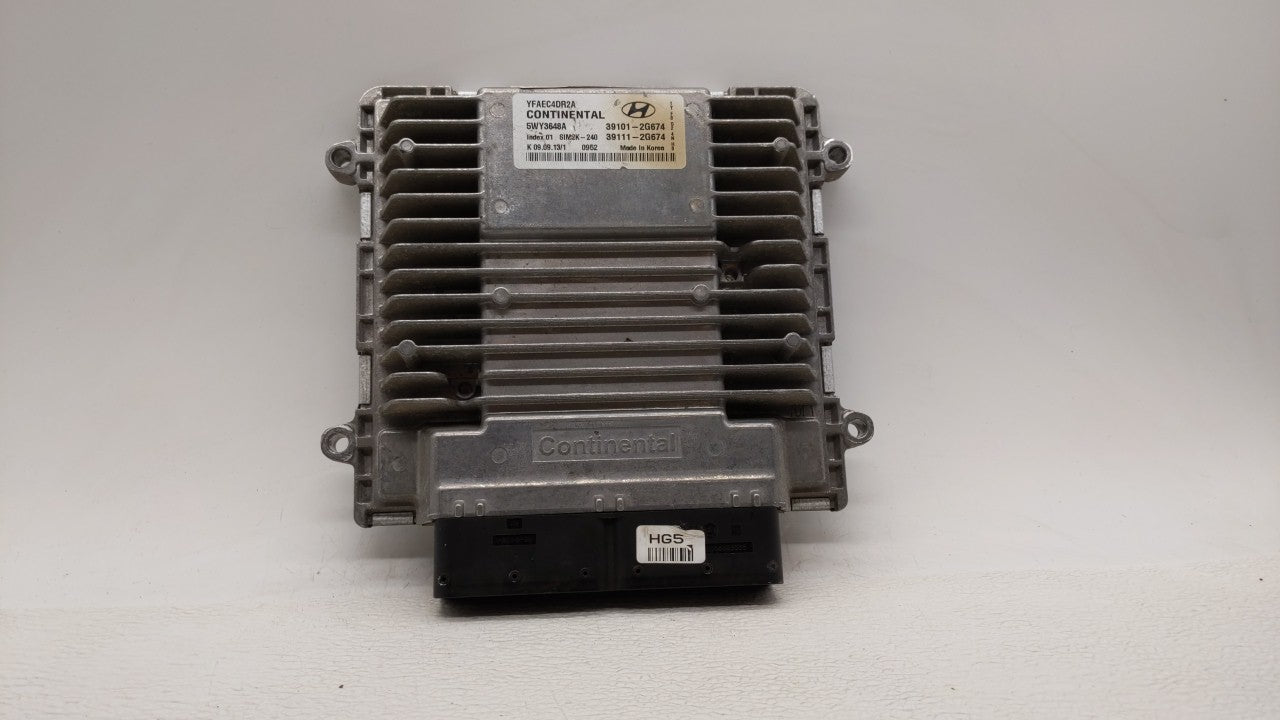 2011-2014 Hyundai Sonata PCM Engine Computer ECU ECM PCU OEM P/N:39101-2G661 39111-2G661 Fits 2011 2012 2013 2014 OEM Used Auto Parts - Oemusedautoparts1.com