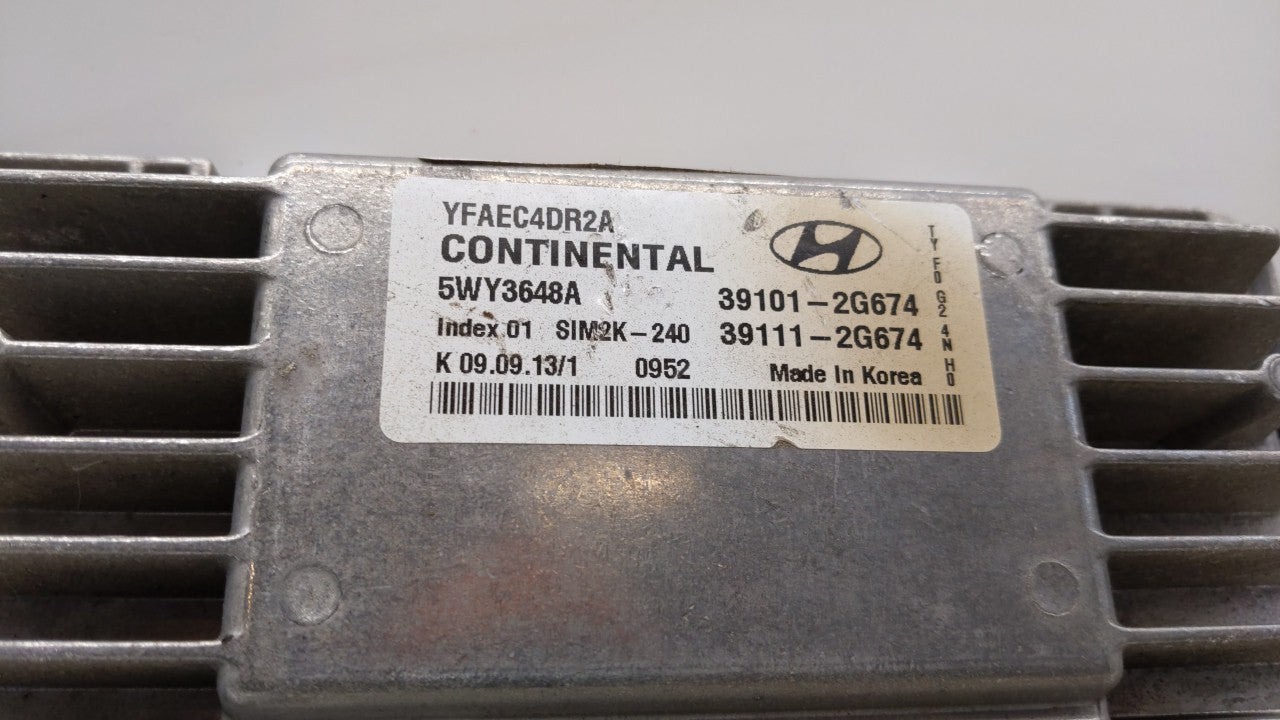 2011-2014 Hyundai Sonata PCM Engine Computer ECU ECM PCU OEM P/N:39101-2G661 39111-2G661 Fits 2011 2012 2013 2014 OEM Used Auto Parts - Oemusedautoparts1.com