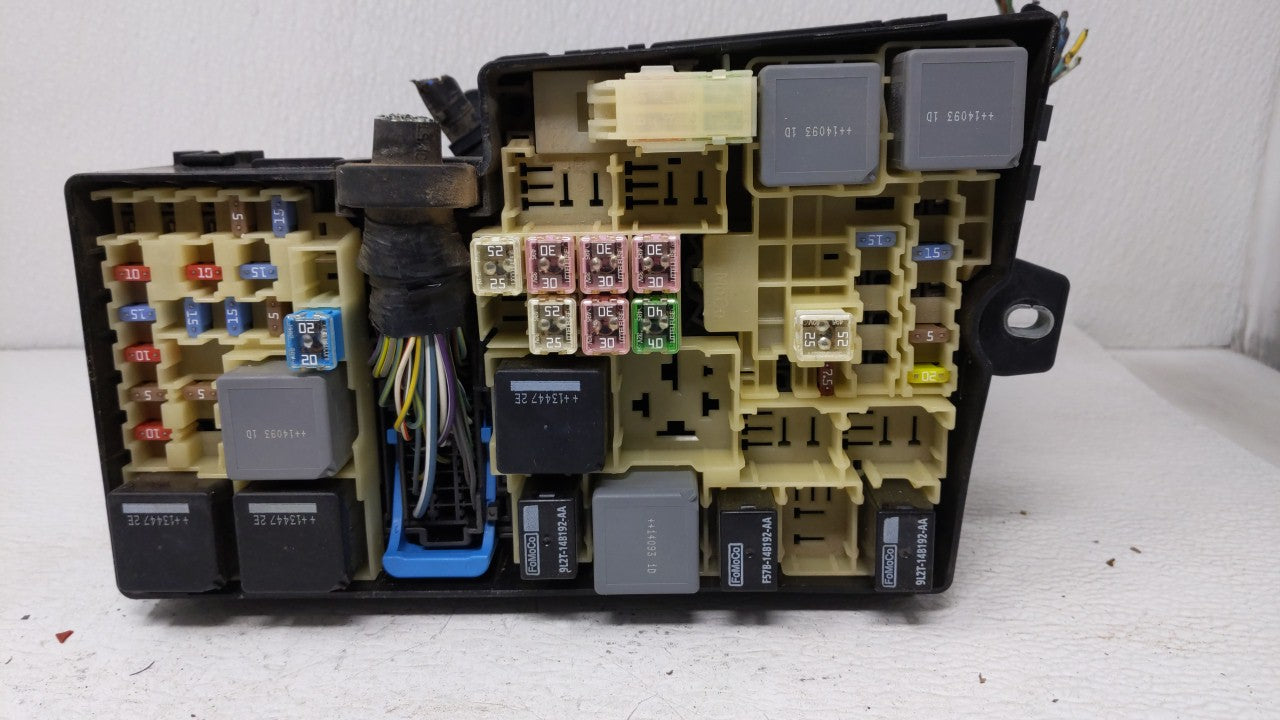 2014 Ford Focus Fusebox Fuse Box Panel Relay Module P/N:AV6T-14A067-AD Fits OEM Used Auto Parts - Oemusedautoparts1.com