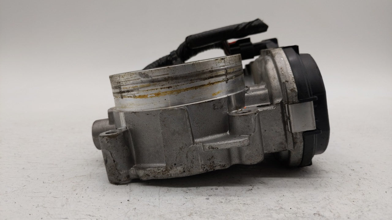 2011-2016 Chrysler Town & Country Throttle Body P/N:05184349AC Fits 2011 2012 2013 2014 2015 2016 2017 2018 2019 OEM Used Auto Parts - Oemusedautoparts1.com