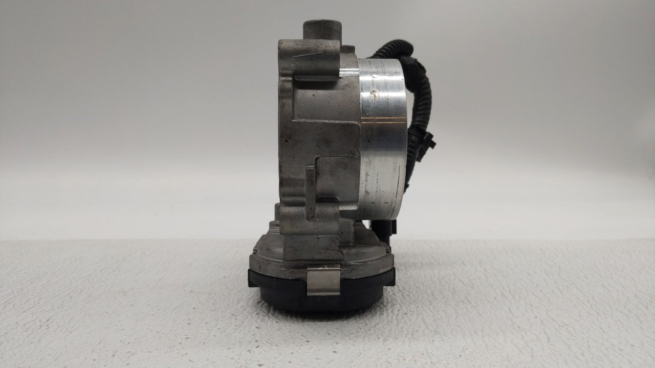 2011-2018 Dodge Durango Throttle Body P/N:05184349AC 05184349AE Fits 2011 2012 2013 2014 2015 2016 2017 2018 2019 OEM Used Auto Parts - Oemusedautoparts1.com