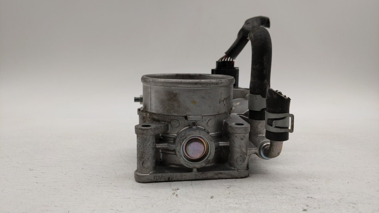 2016-2018 Infiniti Q50 Throttle Body P/N:RME60-52 Fits 2016 2017 2018 OEM Used Auto Parts - Oemusedautoparts1.com