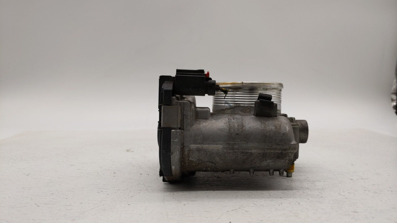 2013-2017 Ford Taurus Throttle Body P/N:CM5E 9F991 AD CM5E 9F991 AC Fits 2012 2013 2014 2015 2016 2017 OEM Used Auto Parts - Oemusedautoparts1.com