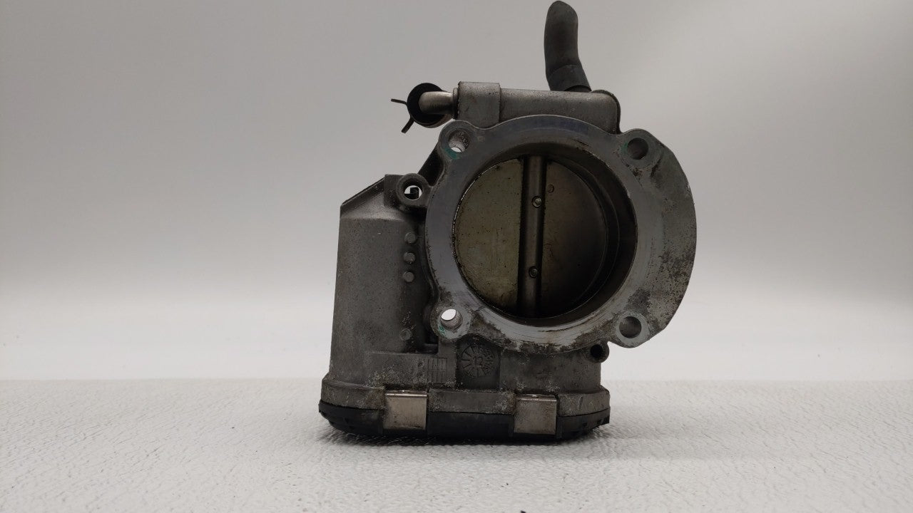 2011-2014 Hyundai Sonata Throttle Body P/N:35100-2G700 Fits 2011 2012 2013 2014 2015 2016 OEM Used Auto Parts - Oemusedautoparts1.com