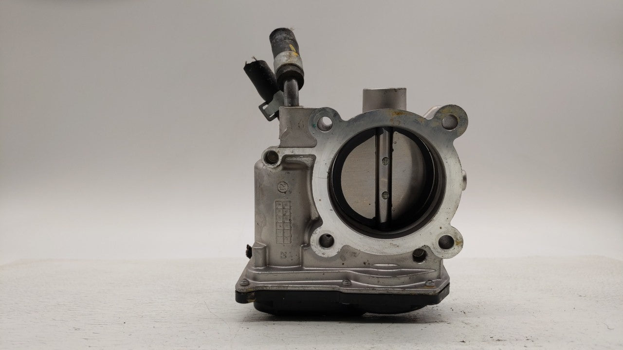 2018 Hyundai Tucson Throttle Body P/N:35100-2E000 Fits 2015 2016 2017 2019 OEM Used Auto Parts - Oemusedautoparts1.com