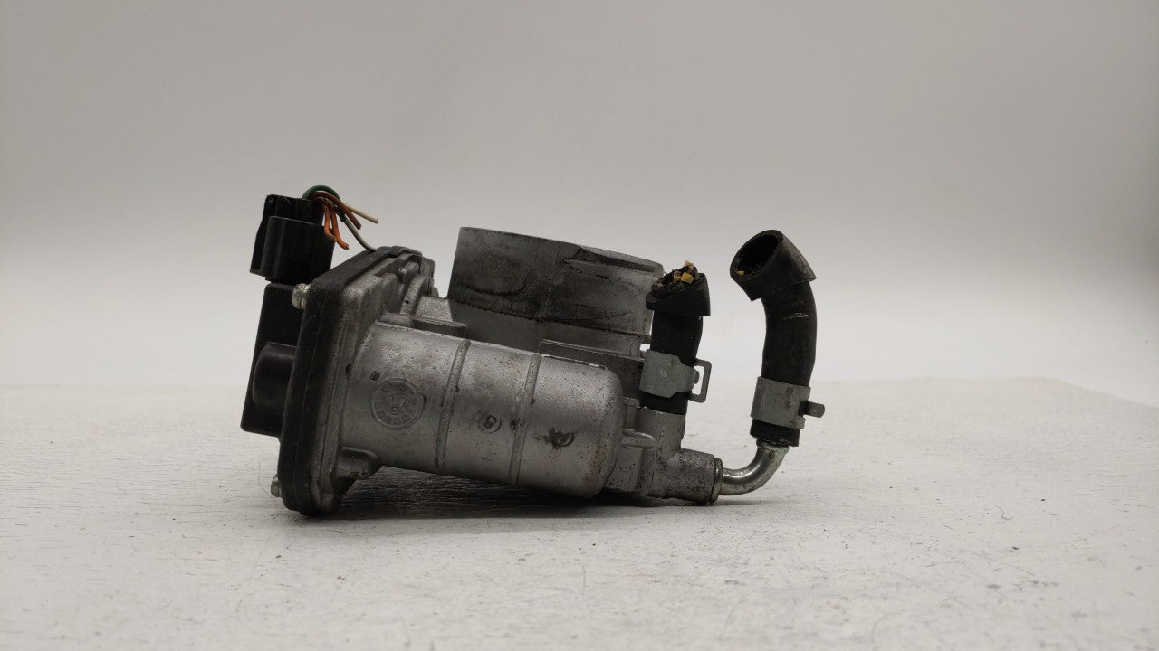 2009-2010 Infiniti M35 Throttle Body P/N:SERA526-02 1201 Fits OEM Used Auto Parts - Oemusedautoparts1.com