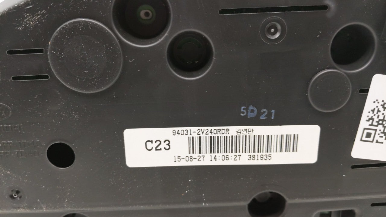 2016-2017 Hyundai Veloster Instrument Cluster Speedometer Gauges P/N:94031-2V240 94031-2V240RDR Fits 2016 2017 OEM Used Auto Parts - Oemusedautoparts1.com