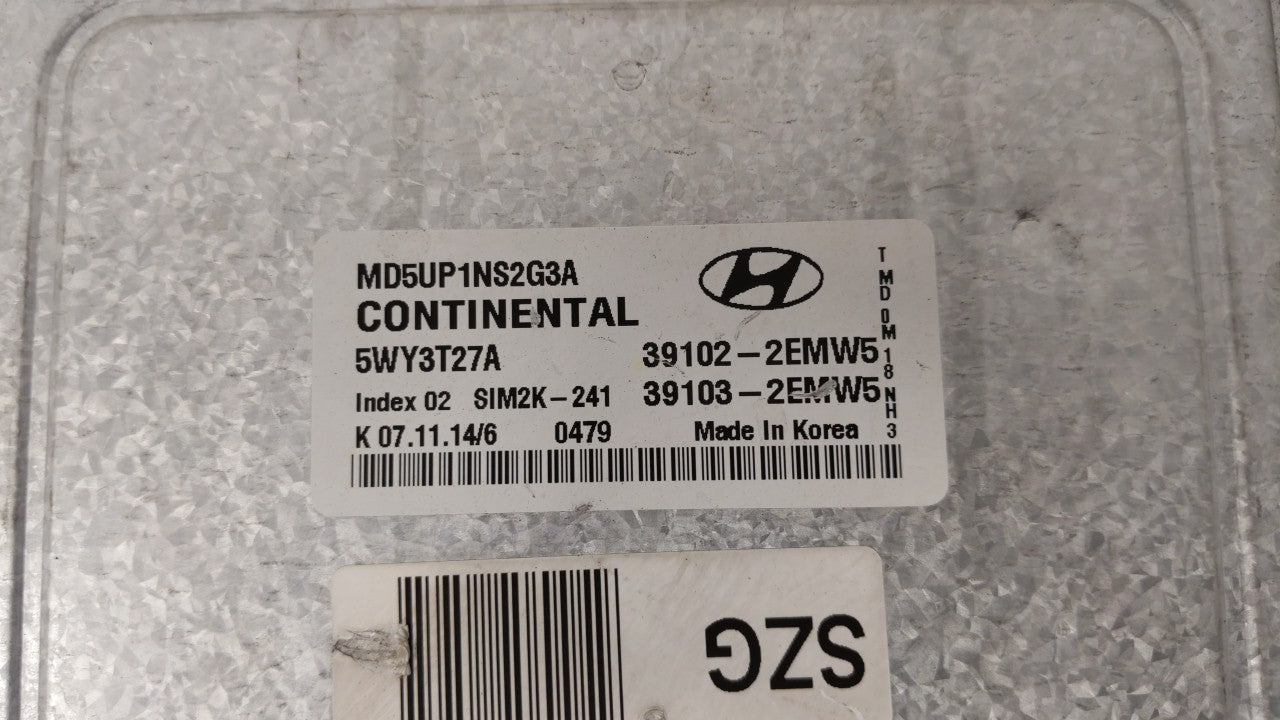 2015 Hyundai Elantra PCM Engine Computer ECU ECM PCU OEM P/N:39102-2EMW5 39103-2EMW5 Fits OEM Used Auto Parts - Oemusedautoparts1.com