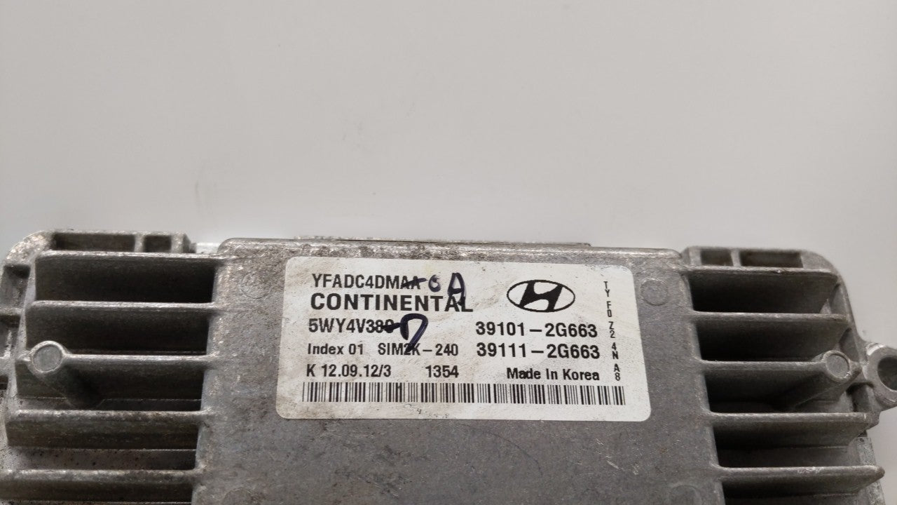 2011-2014 Hyundai Sonata PCM Engine Computer ECU ECM PCU OEM P/N:39101-2G661 39111-2G661 Fits 2011 2012 2013 2014 OEM Used Auto Parts - Oemusedautoparts1.com