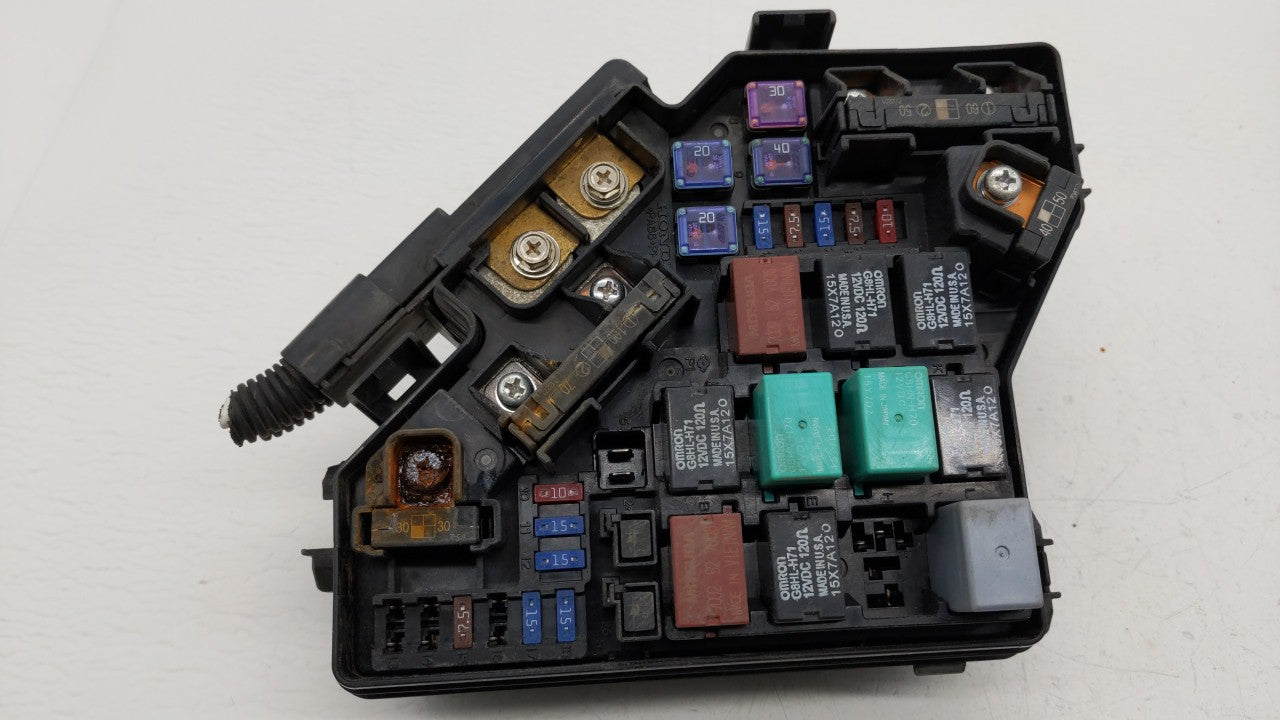 2008-2011 Honda Civic Fusebox Fuse Box Panel Relay Module P/N:SNA-C122 SNA-A13 Fits 2008 2009 2010 2011 OEM Used Auto Parts - Oemusedautoparts1.com