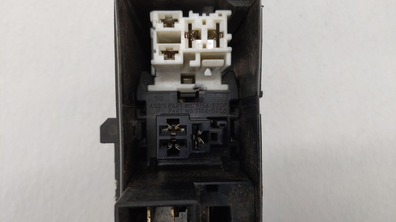 2003 Infiniti G35 Fusebox Fuse Box Panel Relay Module P/N:7254-5226 7154-5226 Fits OEM Used Auto Parts - Oemusedautoparts1.com