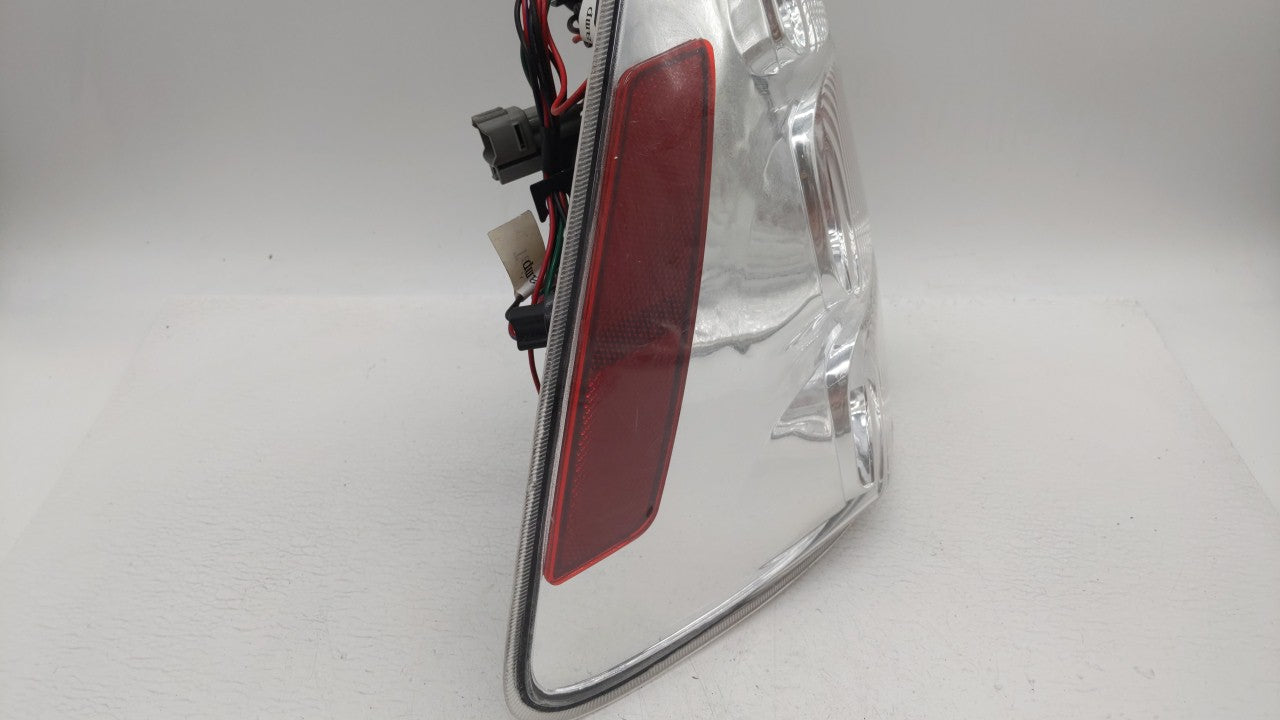 2005 Chevrolet Equinox Tail Light Assembly Passenger Right OEM P/N:GM384-B000R Fits 2006 2007 2008 2009 OEM Used Auto Parts - Oemusedautoparts1.com