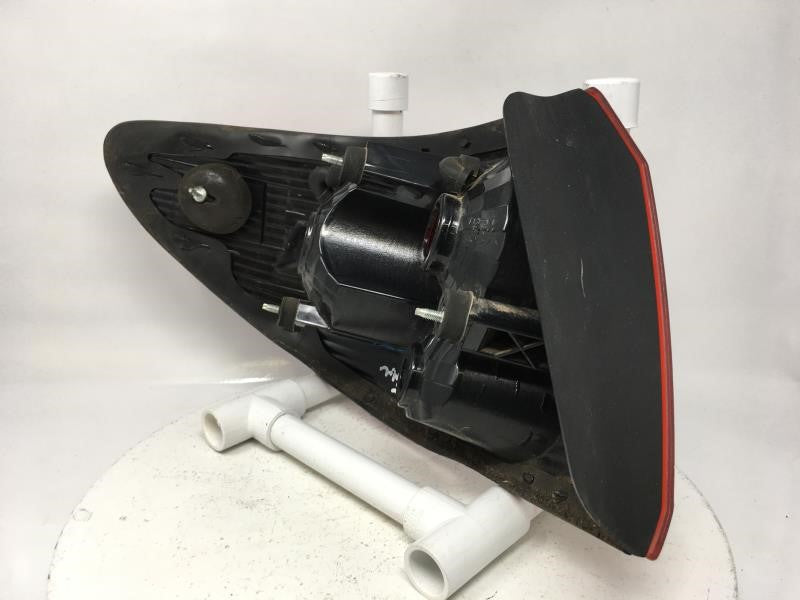 2004 Saturn L100 Tail Light Assembly Passenger Right OEM Fits OEM Used Auto Parts - Oemusedautoparts1.com