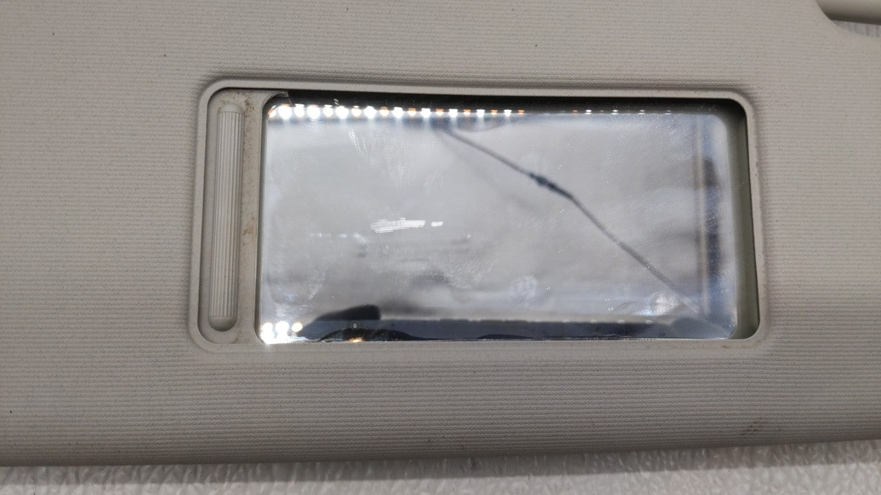 2000-2008 Volkswagen Passat Passenger Sun Visor Mirror Right Sunvisor 159648 - Oemusedautoparts1.com