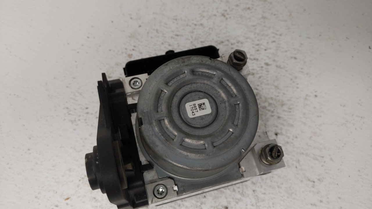 2015-2016 Audi A3 ABS Pump Control Module Replacement P/N:3Q0 614 517 Q 5Q0 614 517 K Fits 2015 2016 OEM Used Auto Parts - Oemusedautoparts1.com