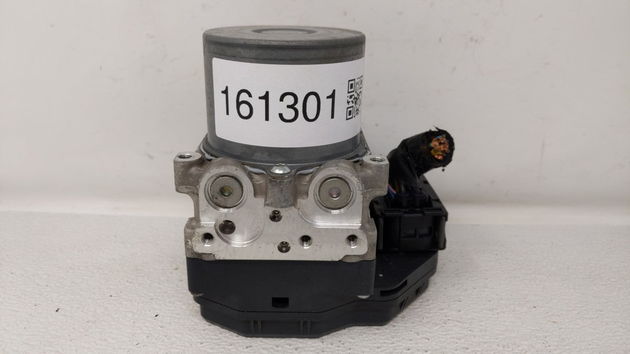 2014-2015 Infiniti Q50 ABS Pump Control Module Replacement P/N:47660 4GE1D Fits 2014 2015 OEM Used Auto Parts - Oemusedautoparts1.com