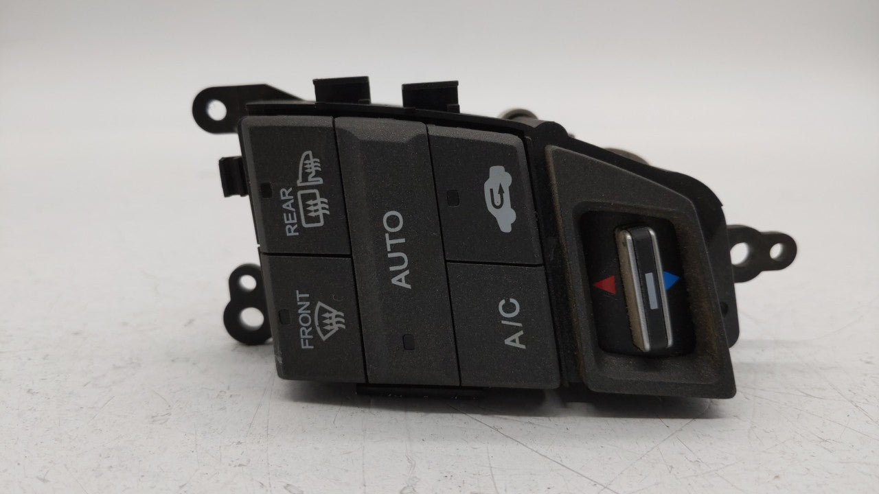 2013-2015 Honda Crosstour Climate Control Module Temperature AC/Heater Replacement P/N:79630TP6A020M1 Fits 2013 2014 2015 OEM Used Auto Parts - Oemusedautoparts1.com