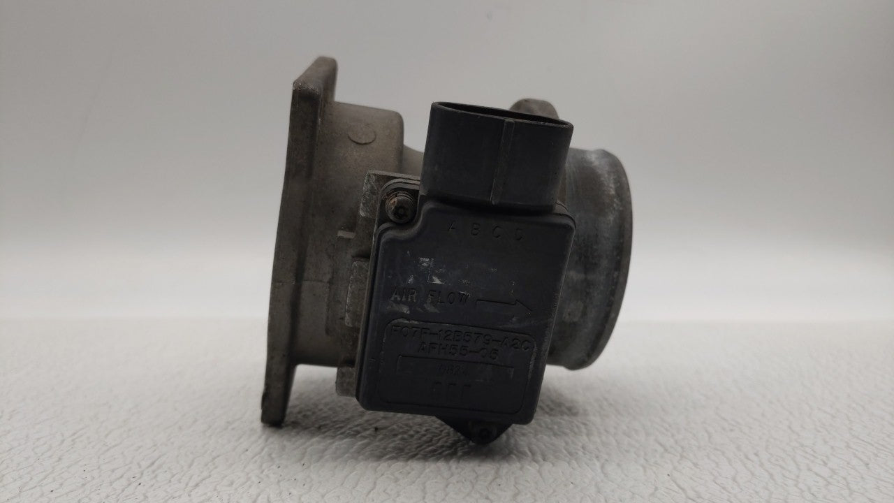 1992 Ford Crown Victoria Throttle Body P/N:F07F-12B579-A2C Fits OEM Used Auto Parts - Oemusedautoparts1.com