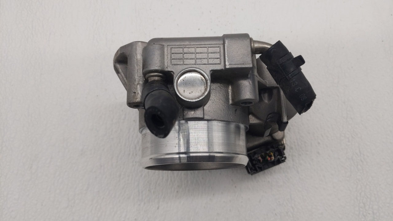 2011-2015 Hyundai Sonata Throttle Body P/N:35100-2G800 Fits 2011 2012 2013 2014 2015 2016 OEM Used Auto Parts - Oemusedautoparts1.com