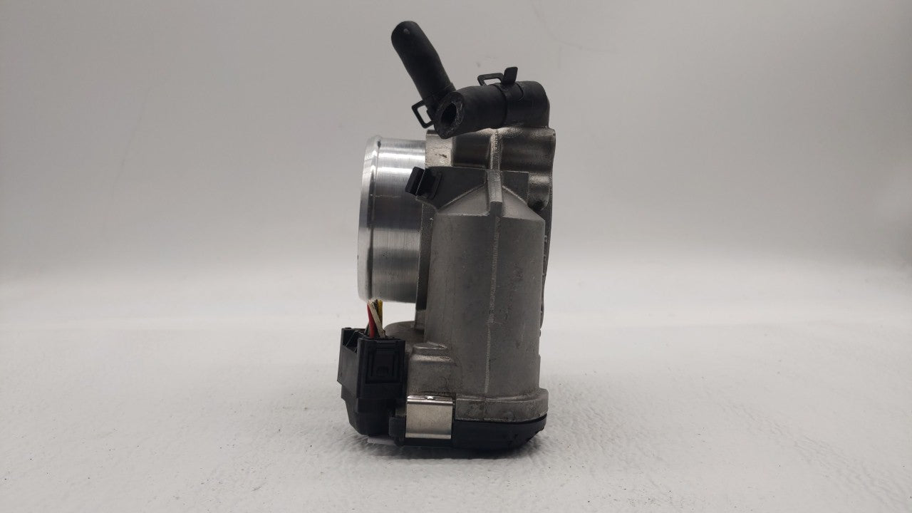 2011-2015 Hyundai Sonata Throttle Body P/N:35100-2G800 Fits 2011 2012 2013 2014 2015 2016 OEM Used Auto Parts - Oemusedautoparts1.com