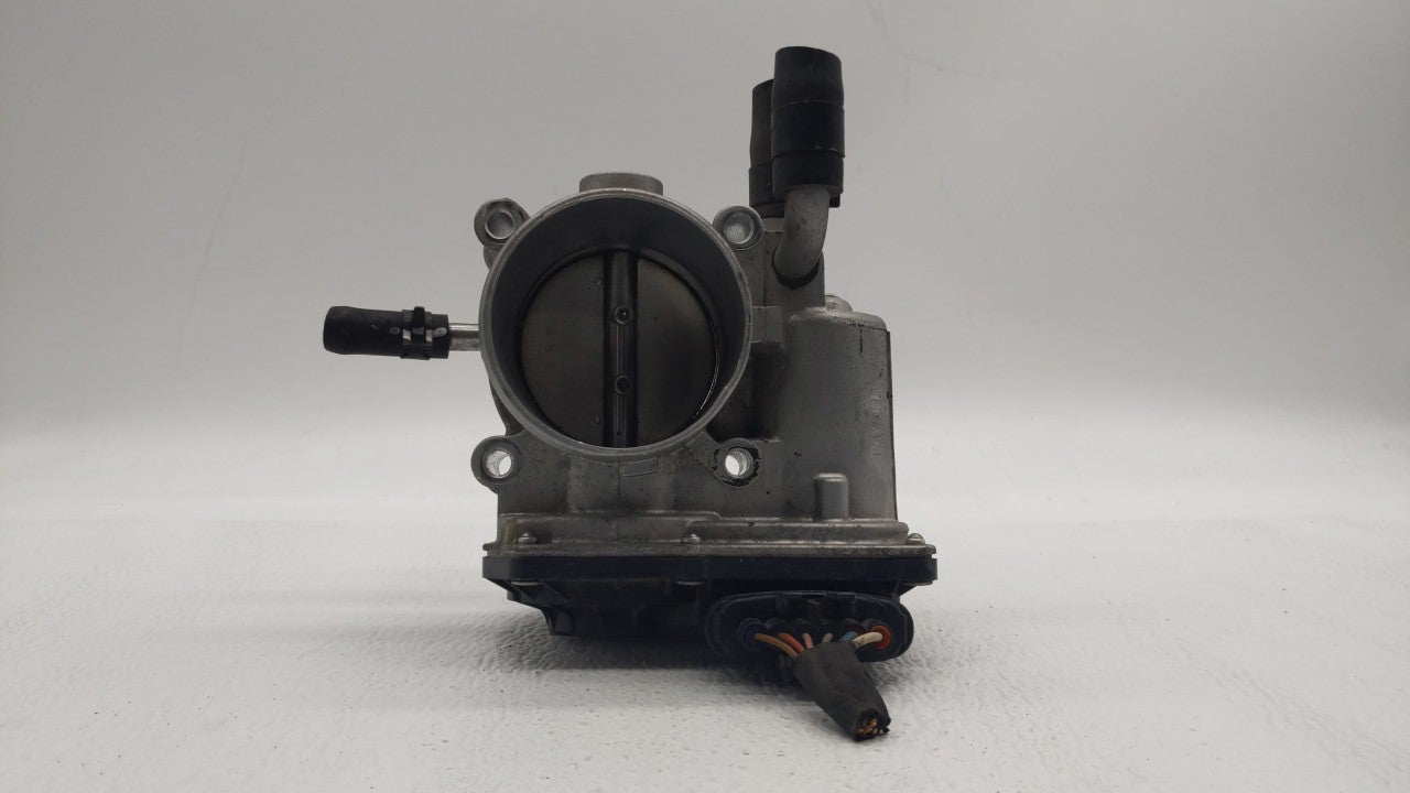 2012-2019 Hyundai Accent Throttle Body P/N:35100-2B300 Fits 2012 2013 2014 2015 2016 2017 2018 2019 OEM Used Auto Parts - Oemusedautoparts1.com