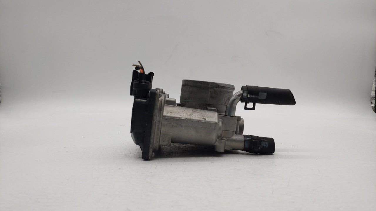 2012-2017 Hyundai Veloster Throttle Body P/N:35100-2B300 Fits 2012 2013 2014 2015 2016 2017 2018 2019 OEM Used Auto Parts - Oemusedautoparts1.com