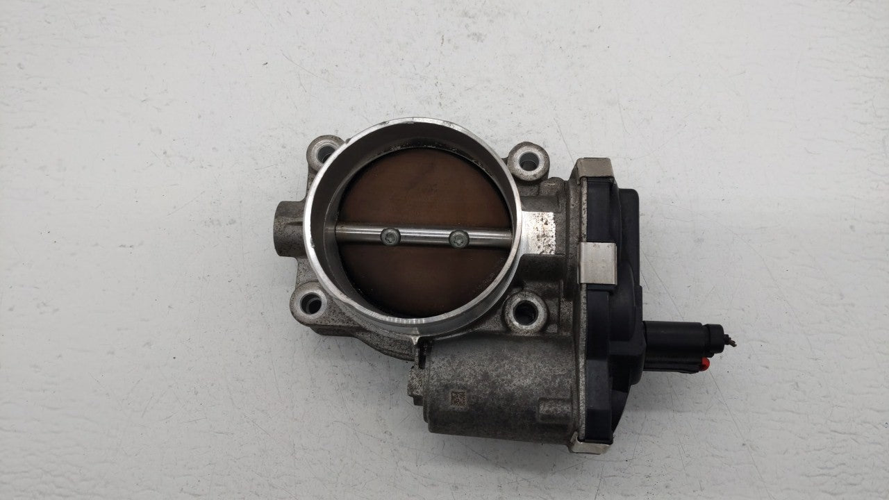 2014-2015 Chevrolet Silverado 1500 Throttle Body Fits 2014 2015 OEM Used Auto Parts - Oemusedautoparts1.com