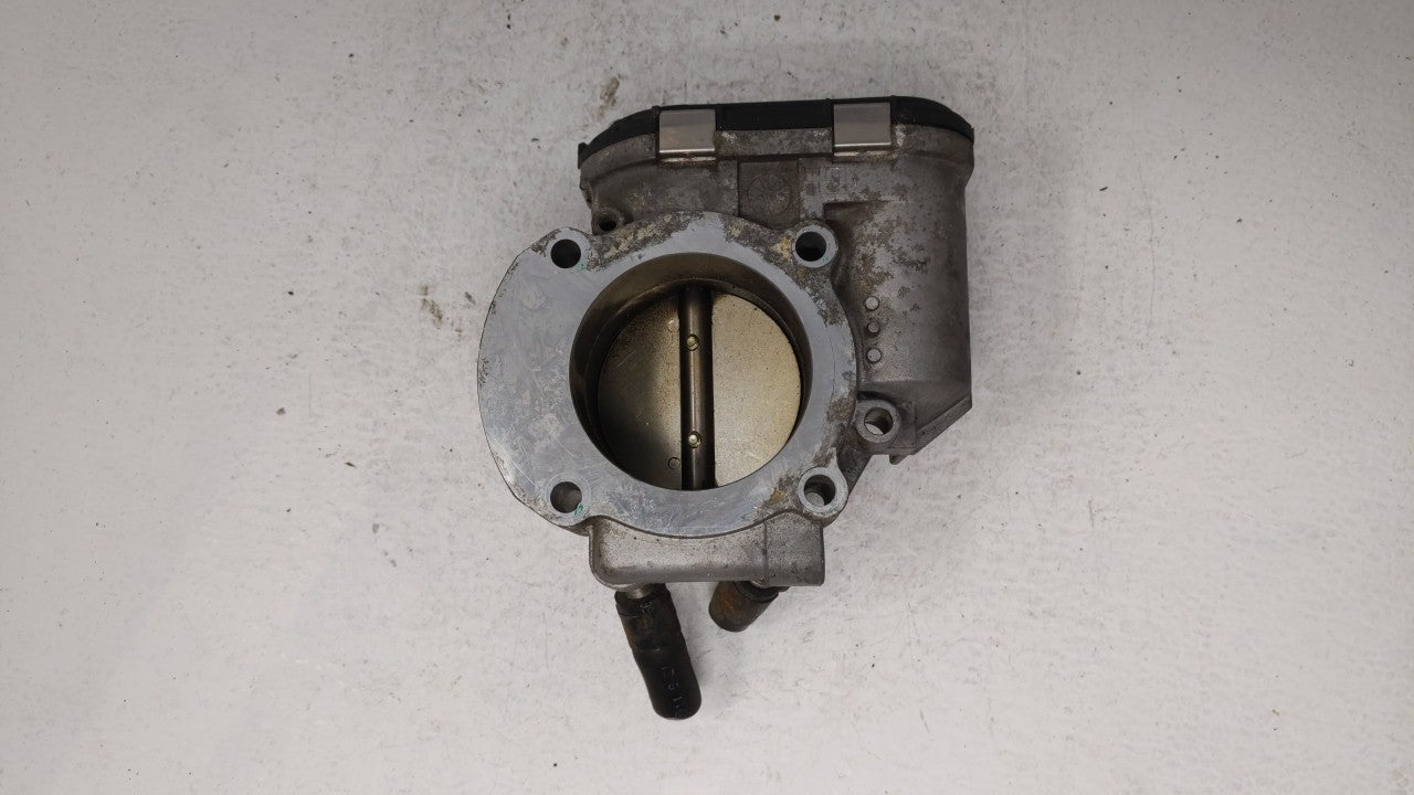 2011-2014 Hyundai Sonata Throttle Body P/N:35100-2G710 Fits 2011 2012 2013 2014 2015 2016 OEM Used Auto Parts - Oemusedautoparts1.com