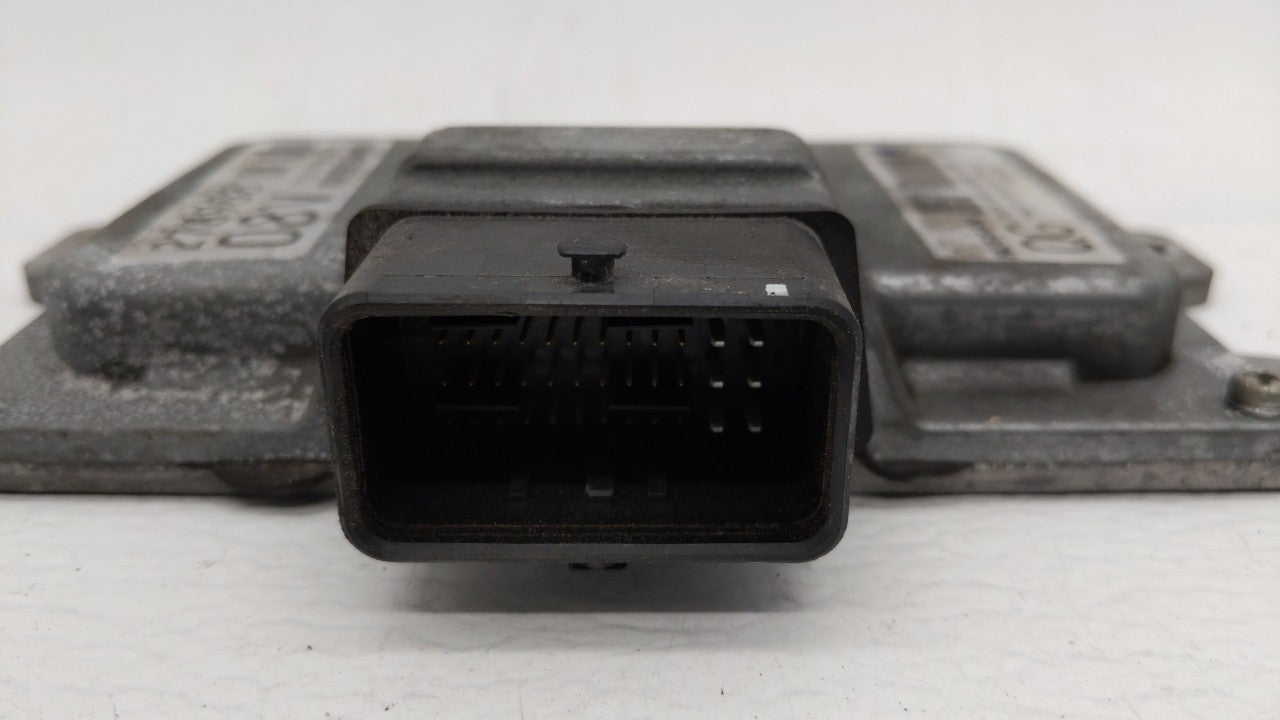 2013-2014 Nissan Altima Chassis Control Module Ccm Bcm Body Control - Oemusedautoparts1.com