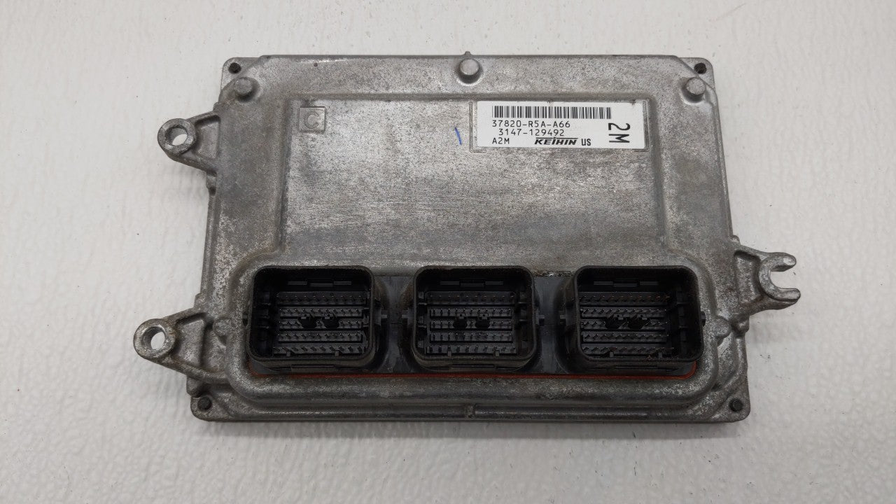 2012-2014 Honda Cr-V PCM Engine Computer ECU ECM PCU OEM P/N:37820-R5A-A66 37820-R5A-A64 Fits 2012 2013 2014 OEM Used Auto Parts - Oemusedautoparts1.com