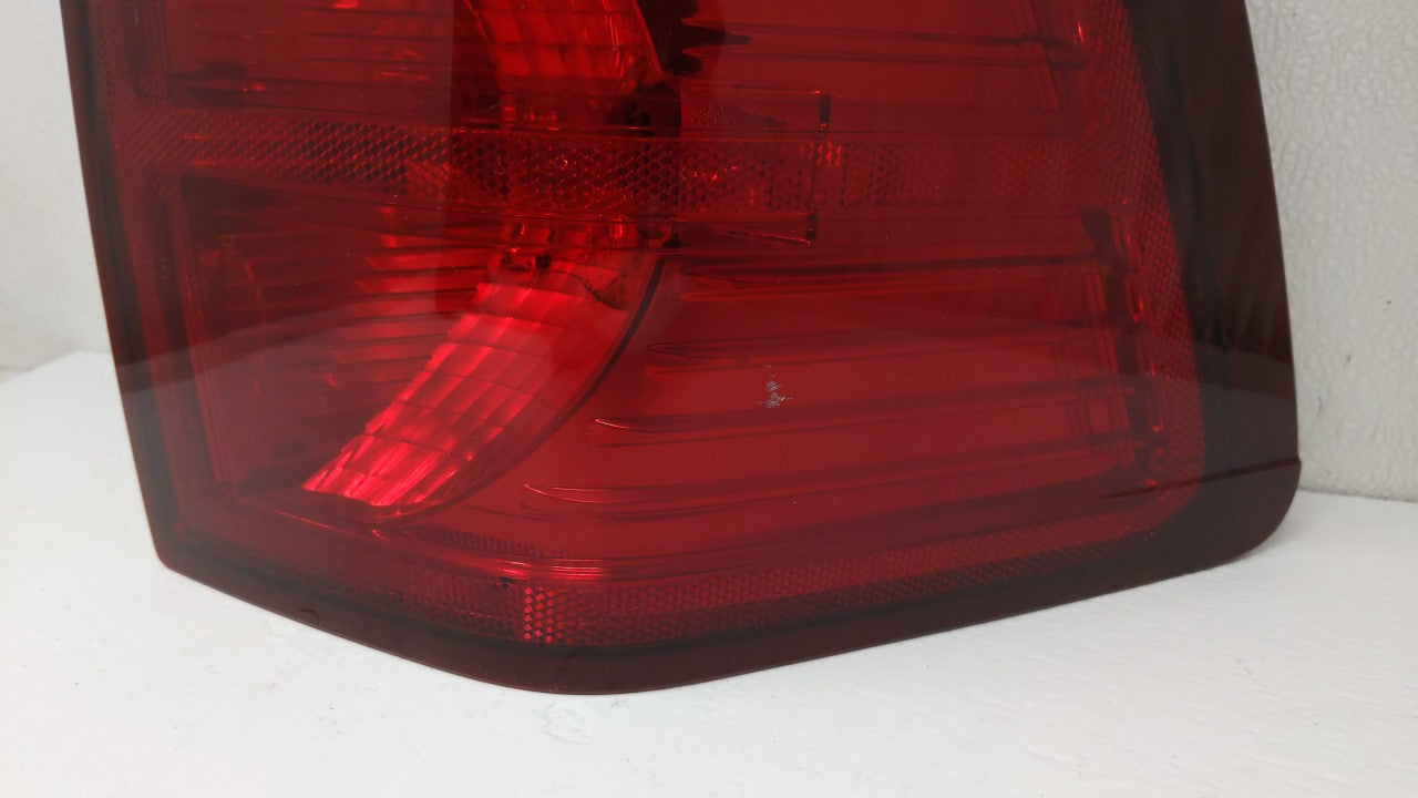 2007-2010 Jeep Grand Cherokee Tail Light Assembly Driver Left OEM P/N:55079013AC Fits 2007 2008 2009 2010 OEM Used Auto Parts - Oemusedautoparts1.com