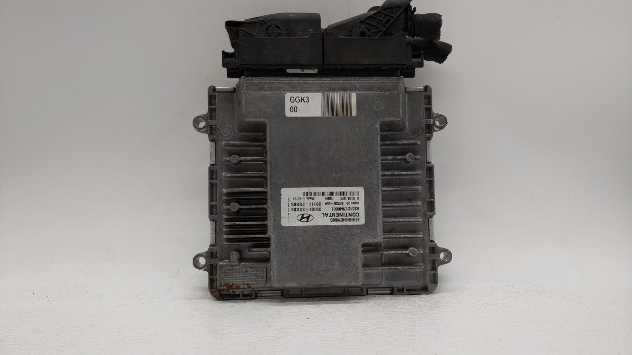 2015-2017 Hyundai Sonata PCM Engine Computer ECU ECM PCU OEM P/N:39101-2GGK0 39101-2GGL4 Fits 2015 2016 2017 OEM Used Auto Parts - Oemusedautoparts1.com