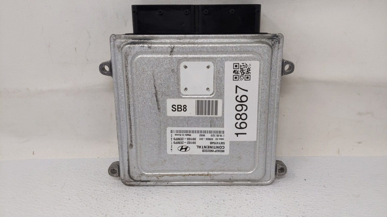 2011-2013 Hyundai Elantra PCM Engine Computer ECU ECM PCU OEM P/N:39102-2EMP2 39102-2EMP3 Fits 2011 2012 2013 OEM Used Auto Parts - Oemusedautoparts1.com