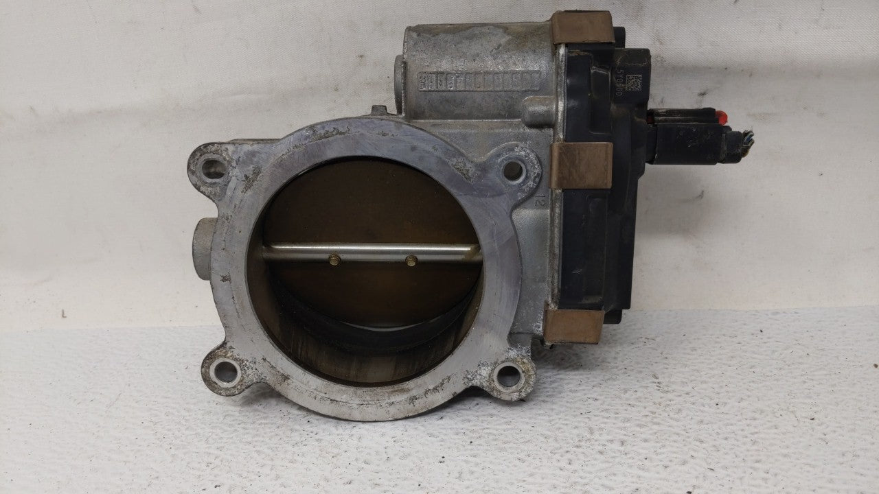 2015-2018 Chevrolet Tahoe Throttle Body P/N:12678224 12617792 Fits 2014 2015 2016 2017 2018 2019 OEM Used Auto Parts - Oemusedautoparts1.com