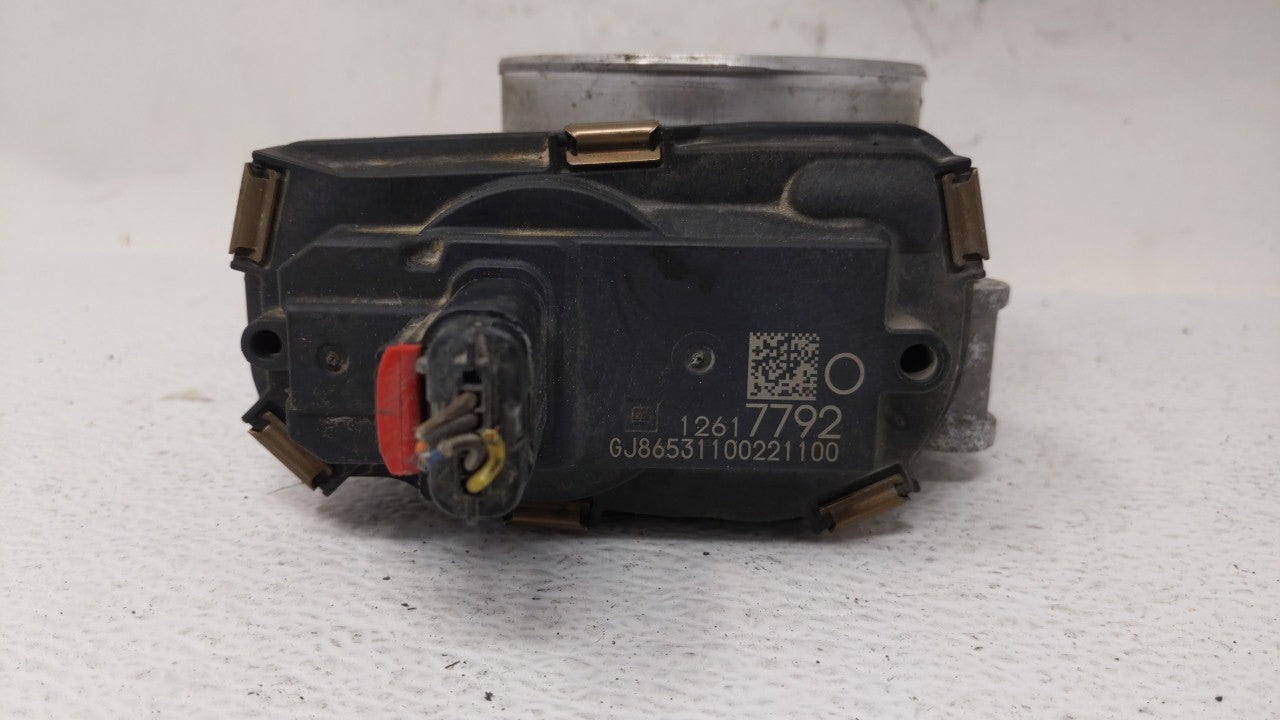 2015-2018 Chevrolet Tahoe Throttle Body P/N:12678224 12617792 Fits 2014 2015 2016 2017 2018 2019 OEM Used Auto Parts - Oemusedautoparts1.com