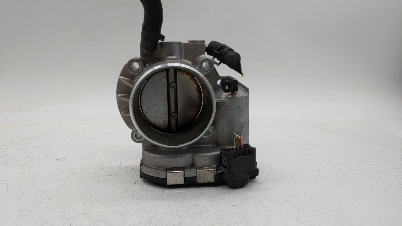 2011-2015 Hyundai Sonata Throttle Body P/N:35100-2G800 Fits 2011 2012 2013 2014 2015 2016 OEM Used Auto Parts - Oemusedautoparts1.com