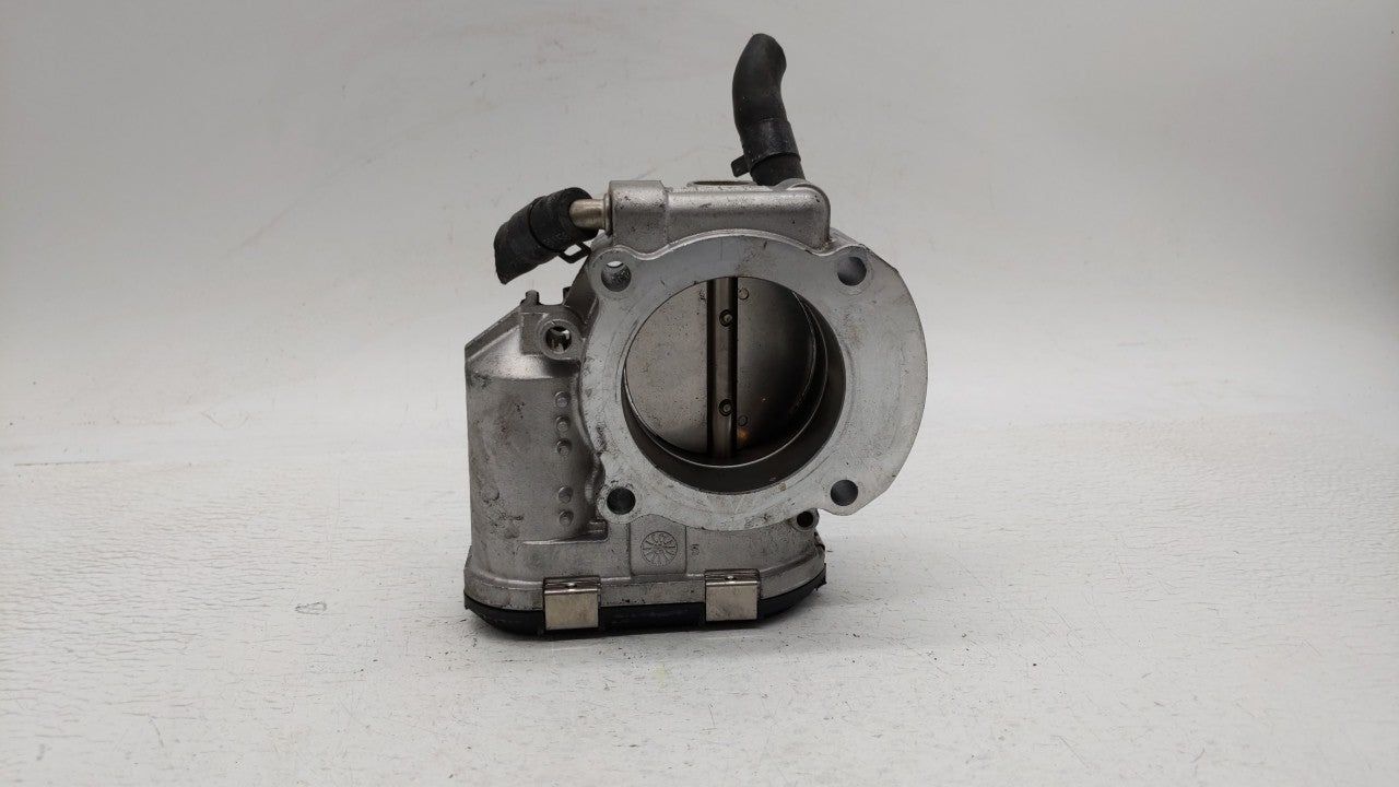 2011-2015 Hyundai Sonata Throttle Body P/N:35100-2G800 Fits 2011 2012 2013 2014 2015 2016 OEM Used Auto Parts - Oemusedautoparts1.com