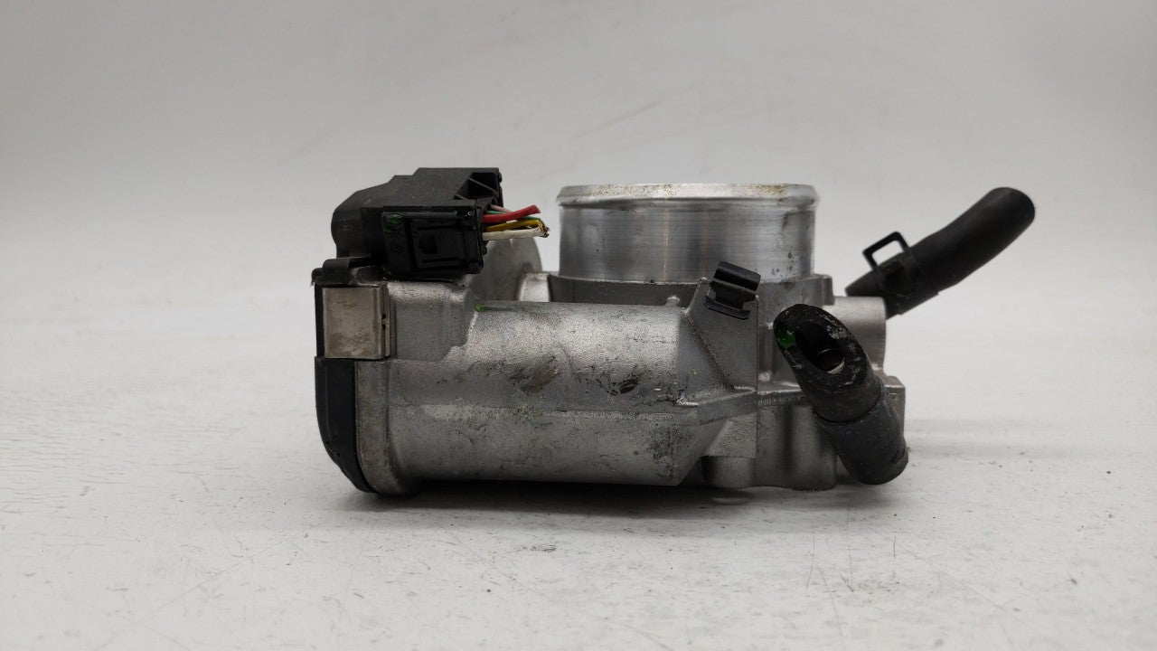 2011-2015 Hyundai Sonata Throttle Body P/N:35100-2G800 Fits 2011 2012 2013 2014 2015 2016 OEM Used Auto Parts - Oemusedautoparts1.com