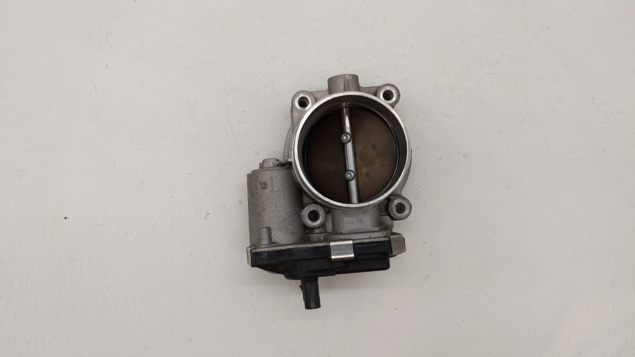 2016-2019 Chevrolet Silverado 1500 Throttle Body P/N:12676296A Fits 2016 2017 2018 2019 OEM Used Auto Parts - Oemusedautoparts1.com