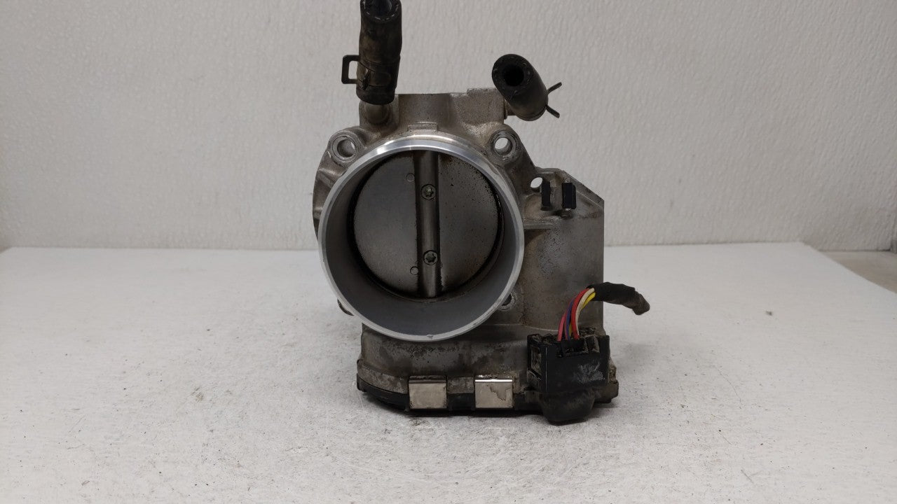 2011-2014 Hyundai Sonata Throttle Body P/N:35100-2G700 Fits 2011 2012 2013 2014 2015 2016 OEM Used Auto Parts - Oemusedautoparts1.com