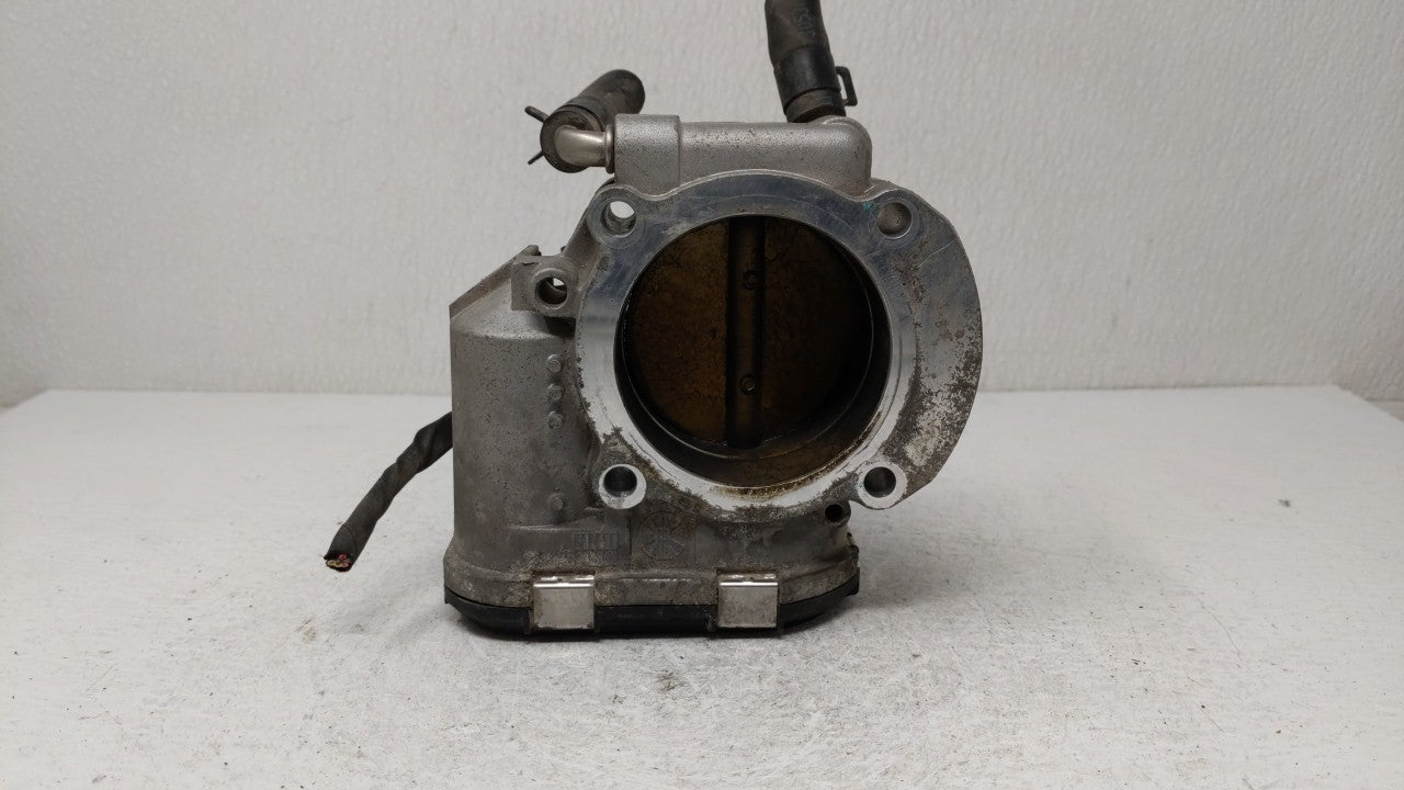 2011-2014 Hyundai Sonata Throttle Body P/N:35100-2G700 Fits 2011 2012 2013 2014 2015 2016 OEM Used Auto Parts - Oemusedautoparts1.com