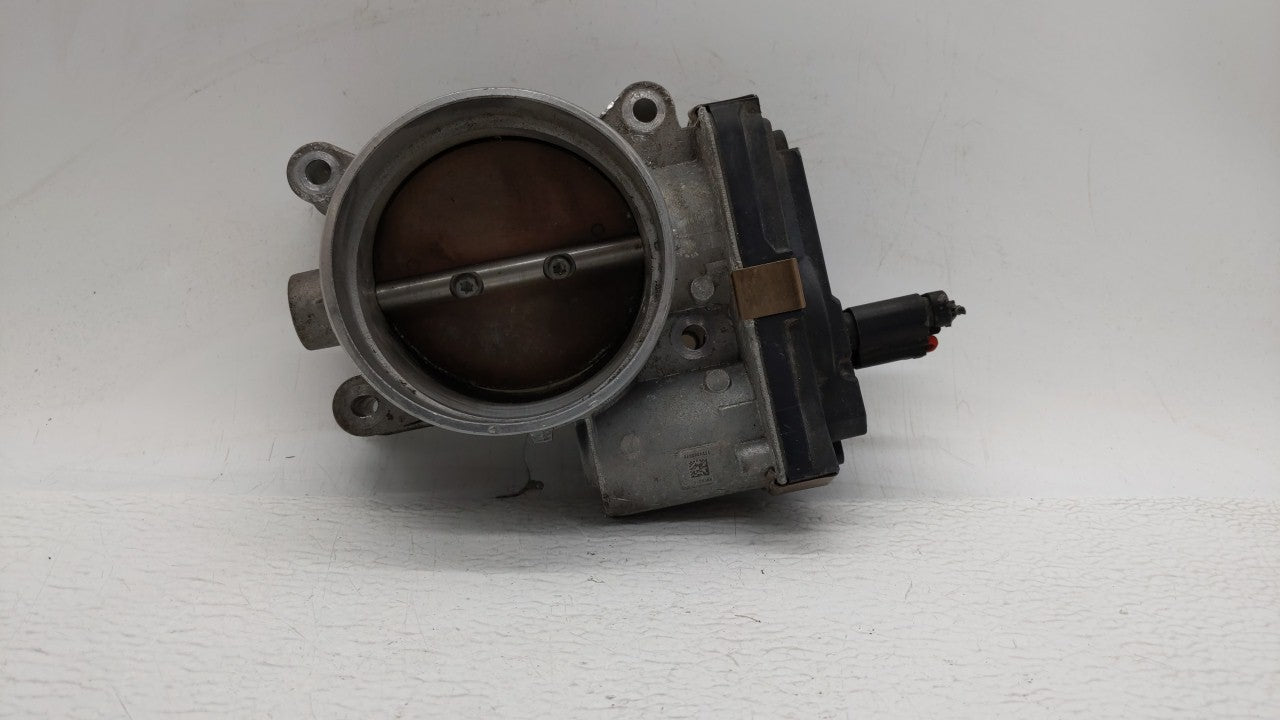 2015-2018 Chevrolet Tahoe Throttle Body P/N:12678224 12617792 Fits 2014 2015 2016 2017 2018 2019 OEM Used Auto Parts - Oemusedautoparts1.com