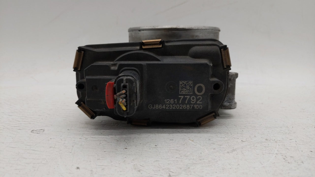 2015-2018 Chevrolet Tahoe Throttle Body P/N:12678224 12617792 Fits 2014 2015 2016 2017 2018 2019 OEM Used Auto Parts - Oemusedautoparts1.com