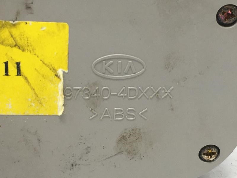 2009 Kia Sedona Climate Control Module Temperature AC/Heater Replacement P/N:97340-4DXXX Fits 2006 2007 2008 2010 2011 2012 2014 OEM Used Auto Parts - Oemusedautoparts1.com