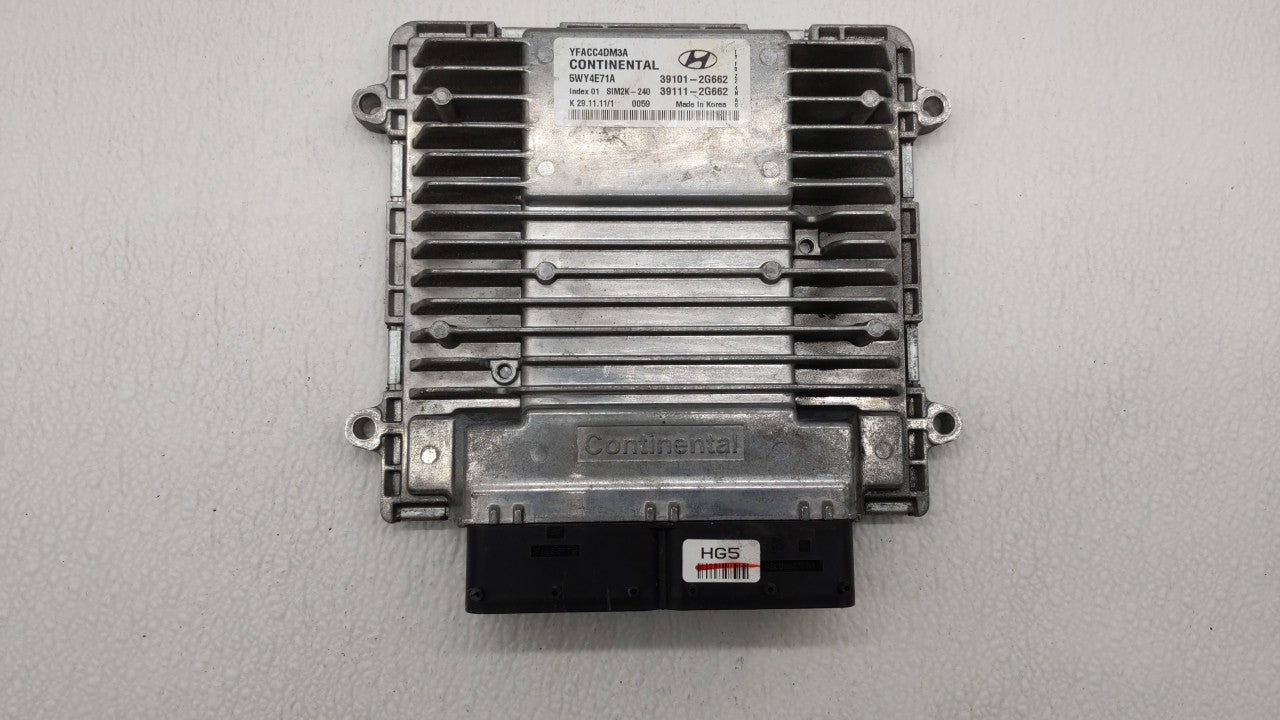 2011-2014 Hyundai Sonata PCM Engine Computer ECU ECM PCU OEM P/N:39101-2G661 39111-2G661 Fits 2011 2012 2013 2014 OEM Used Auto Parts - Oemusedautoparts1.com